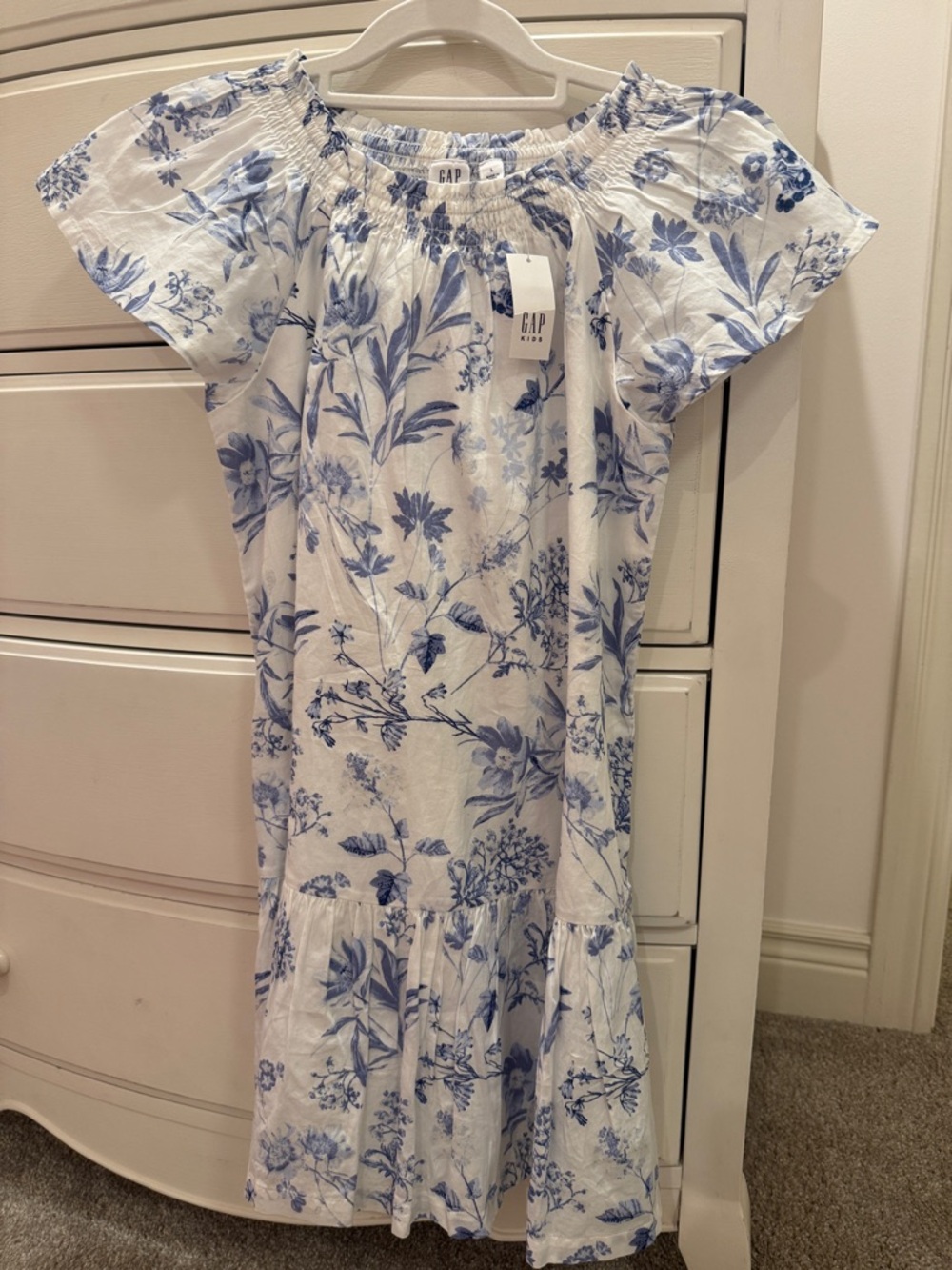 NWT GAP Large L 10 Girls Blue Floral Smocked Neck Dress